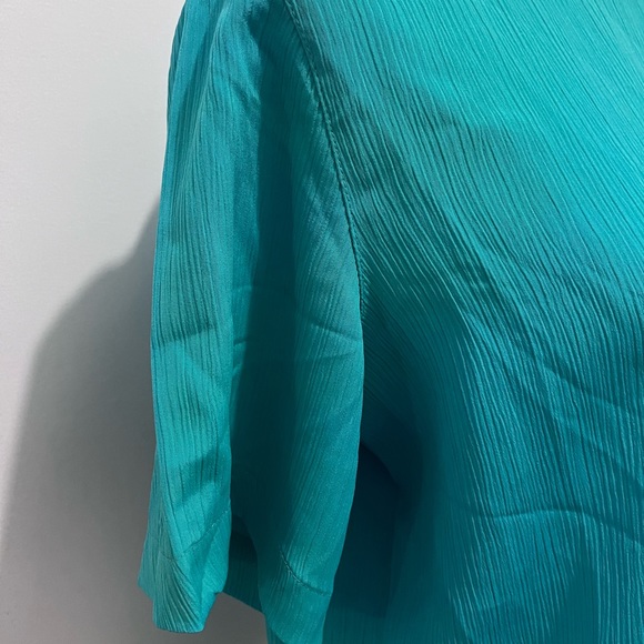 Teal Business Attire Crew Neck Top - Picture 4 of 5